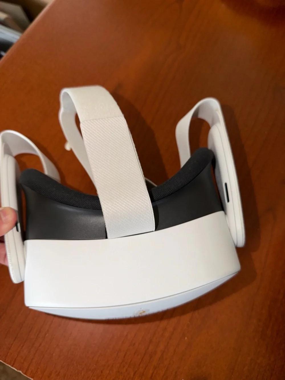 Nightingale College White Standalone VR meta quest 3S 128GBHeadset